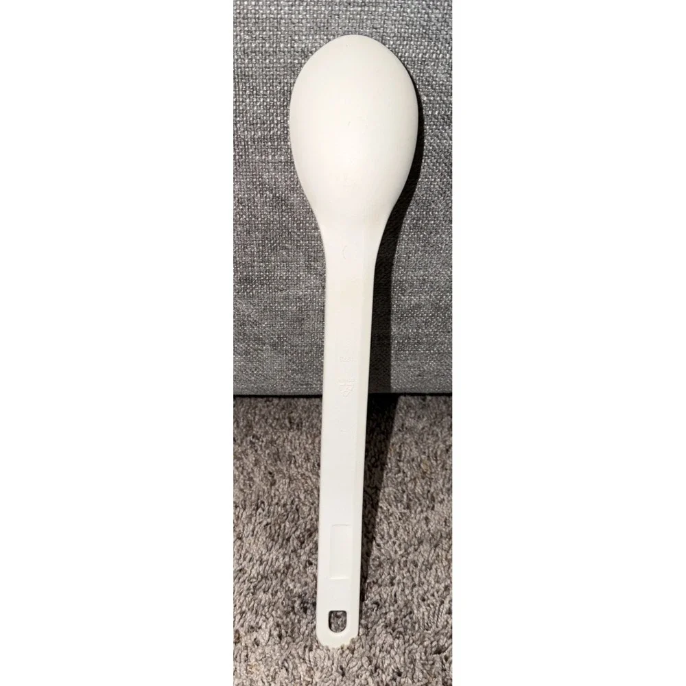 Rubbermaid Vtg Spoon Long White Nylon  Solid Serving Cooking Basting 1973